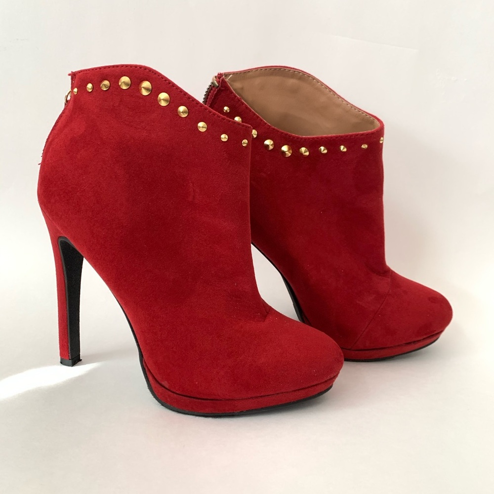 MOSSIMO Red Ankle Heel Boots w/ Gold Studs SZ 7.5